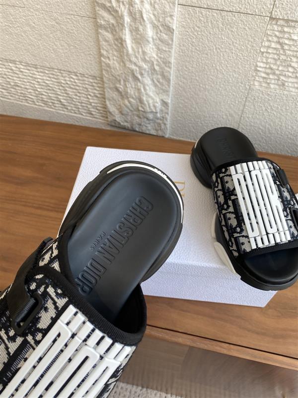 20251128184323212 280